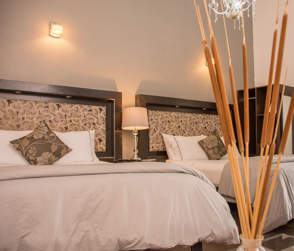 M Hoteles Concepto Morelia Exterior photo