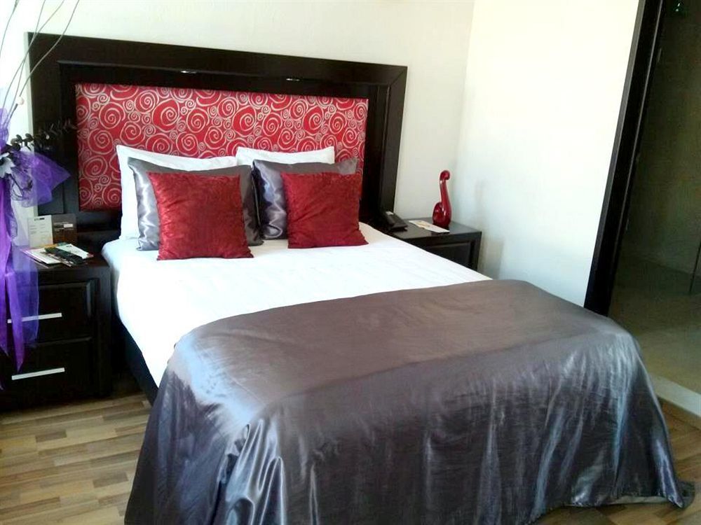 M Hoteles Concepto Morelia Exterior photo